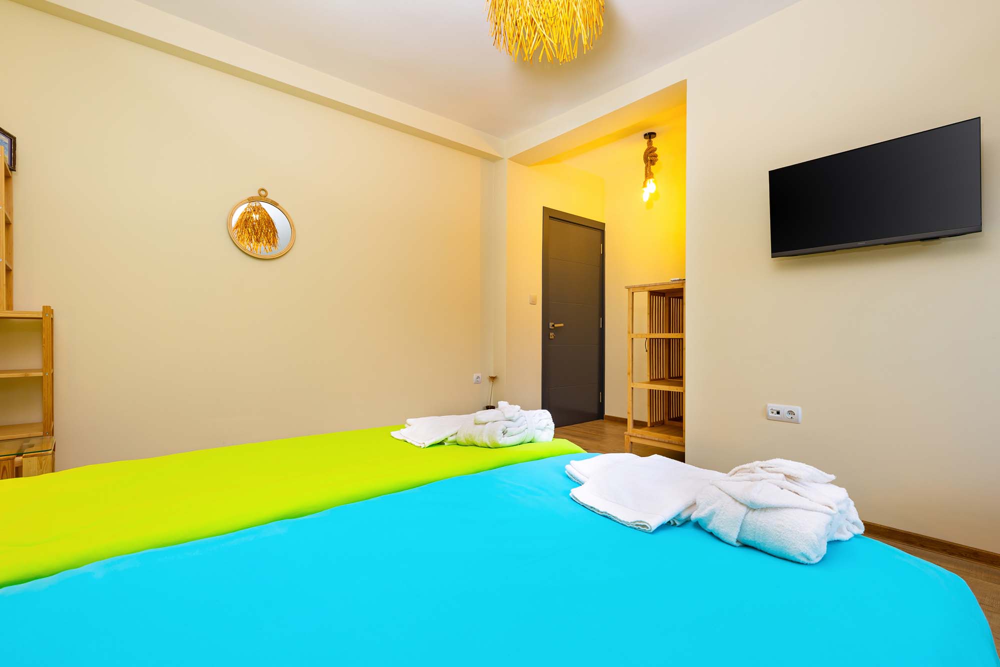 ApArt Plovdiv Apartment - Wood Bedroom